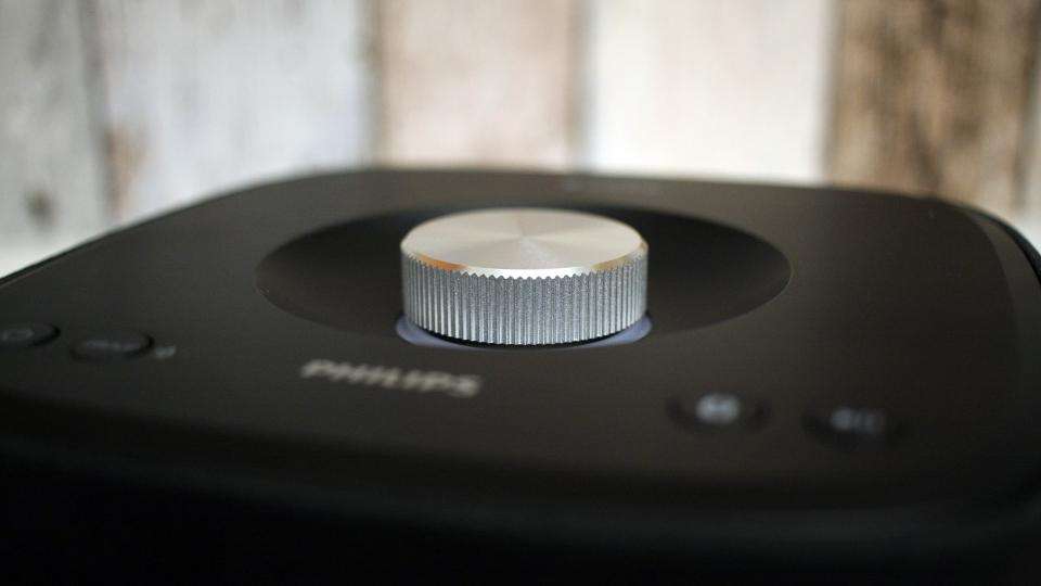 Philips Izzy BM5 review - multiroom and Bluetooth speaker